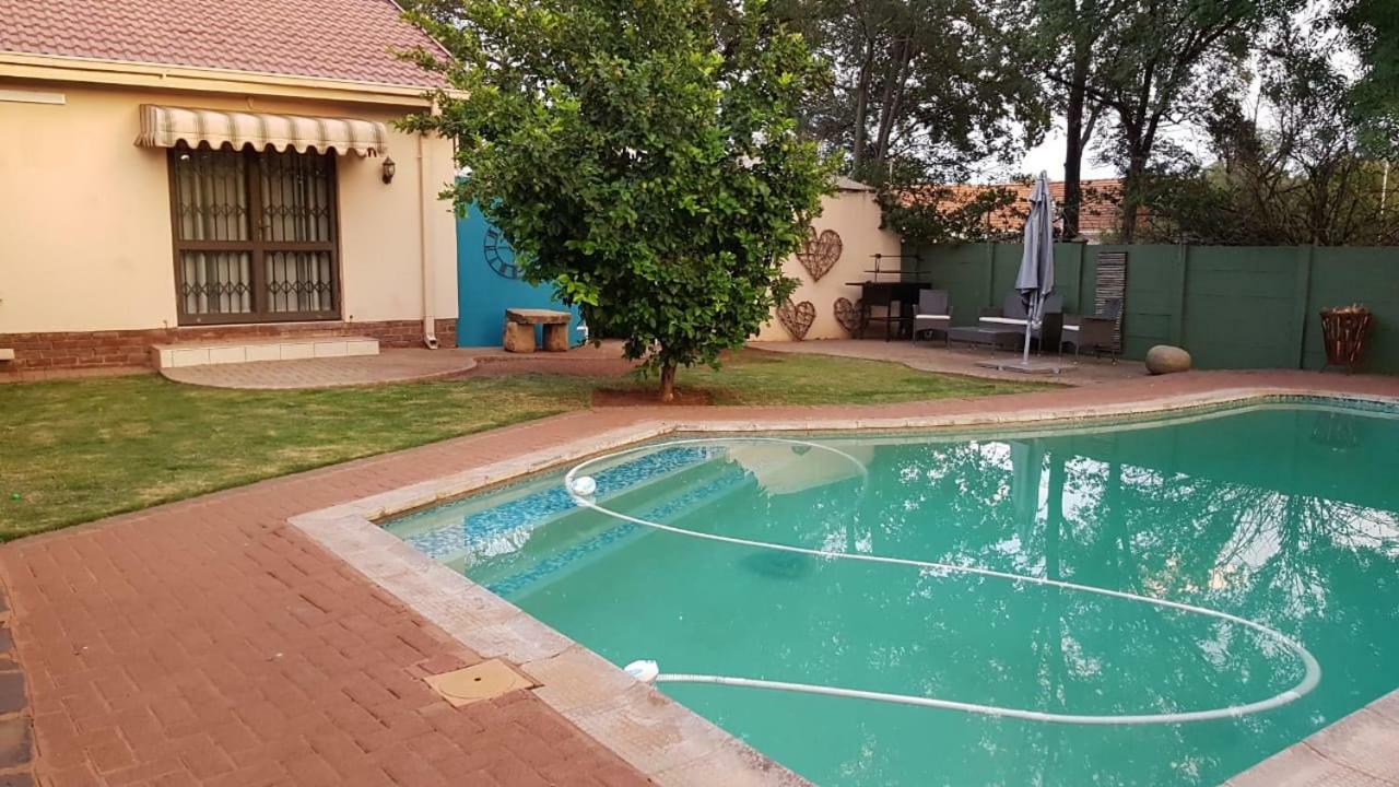 Akkerhuis Gastehuis Bloemfontein Exterior photo